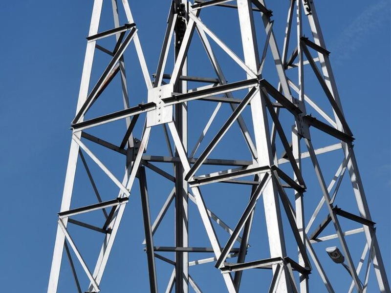 Material del ángulo de acero para torre de energía.